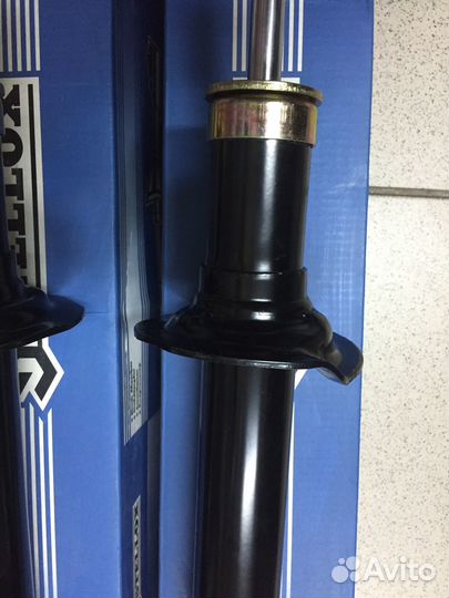 Nissan Almera амортизатор задний 32130020 stellox