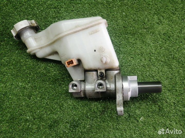 Главный тормозной цилиндр Kia Ceed JD G4FG 2014