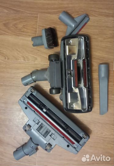 Пылесос LG 1600w