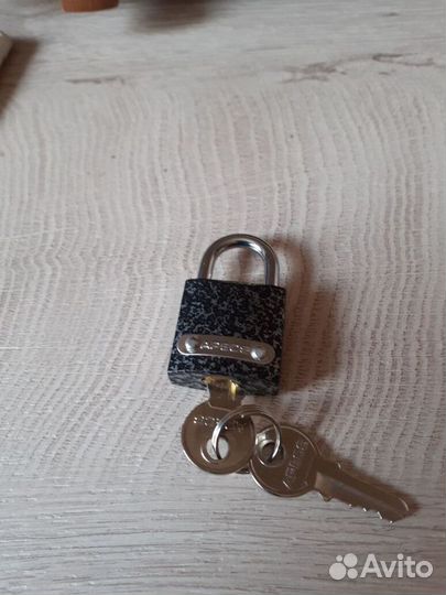 Продаю замок навесной