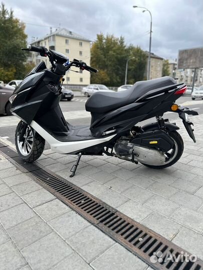 Скутер Arc (Fos) Черно-белый