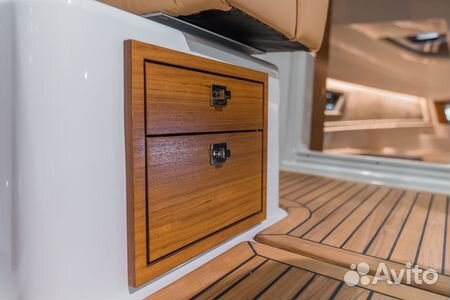 Финский катер Yamarin 88 DC c каютой