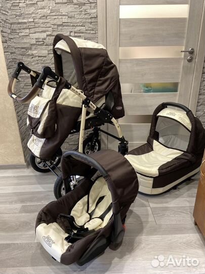 Коляска 3в1+конверт+чехлы+дождевик+москитная сетка