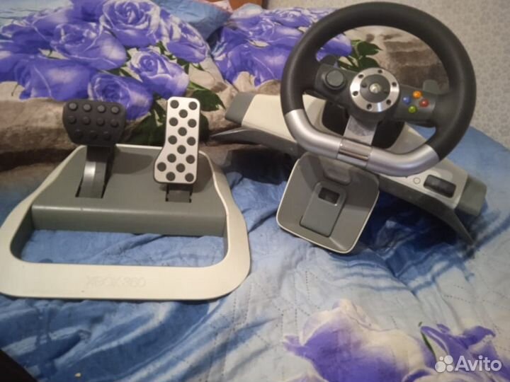 Игровой руль с педалями