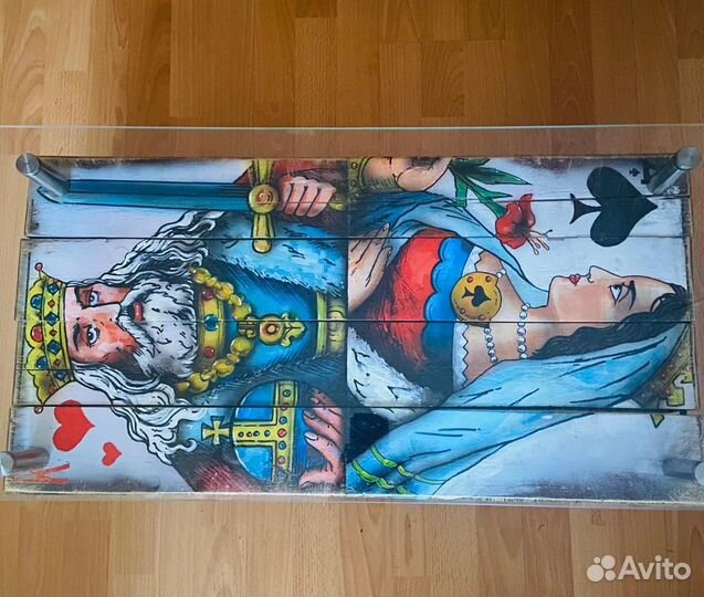 Эксклюзивный журнальный столик