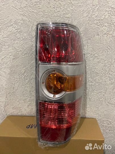 Стоп-сигнал задний правый Mazda Bt-50 UN