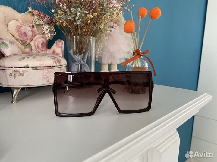 Солнцезащитные очки женские