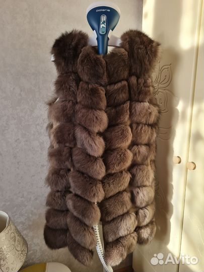 Меховая жилетка из песца