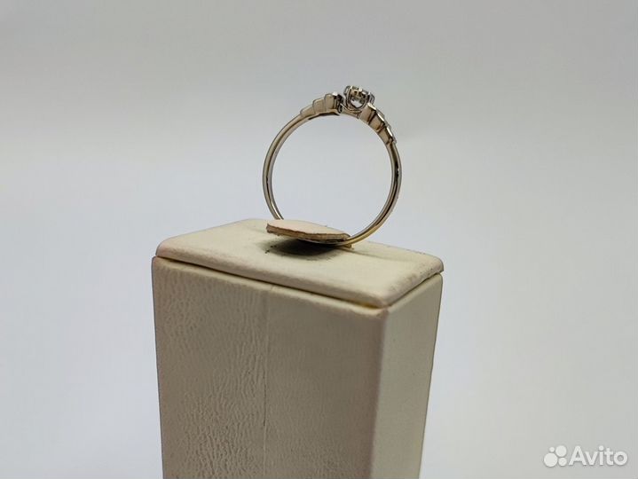 Кольцо белое золото 585* р.17,25 с 21 бриллиантом