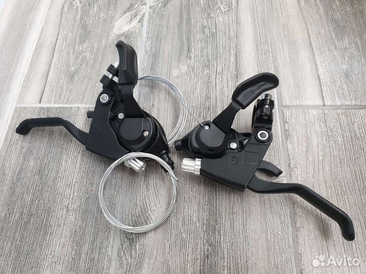 Комплект манеток комборучки 3х8 (цена за 2шт)