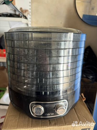 Сушилка для овощей и фруктов Marta MFD-208PS