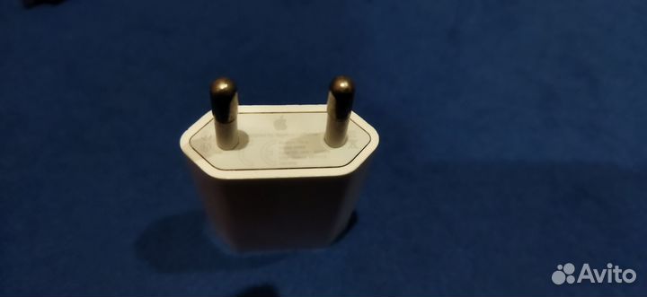 Зарядное устройство на iPhone 5V (адаптер+кабель)