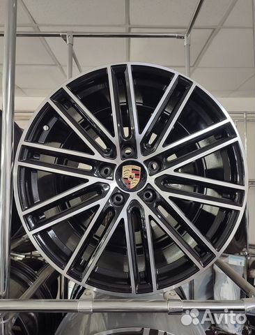 Разноширокие диски R20 Porsche Cayenne