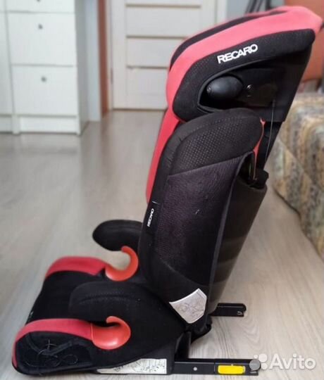 Аатокресло Recaro Monza Nova с динамиками