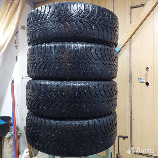 Bridgestone Blizzak Spike-01 225/60 R17 103T