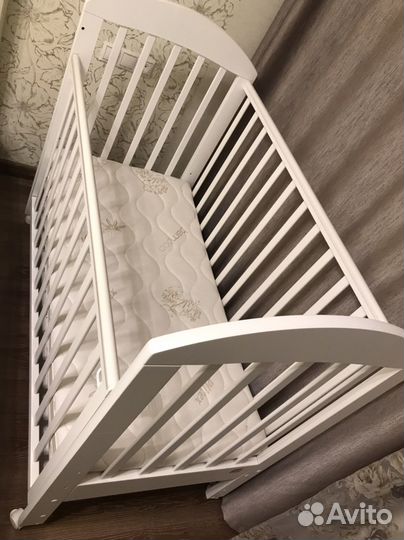 Детская кроватка