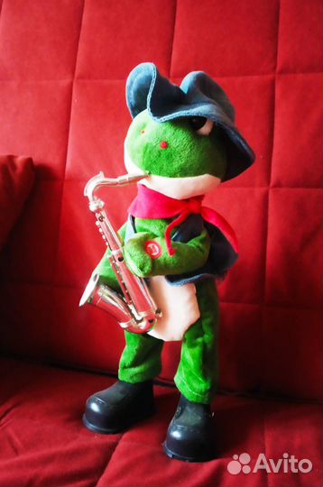 Черепашка-ниндзя с саксафоном