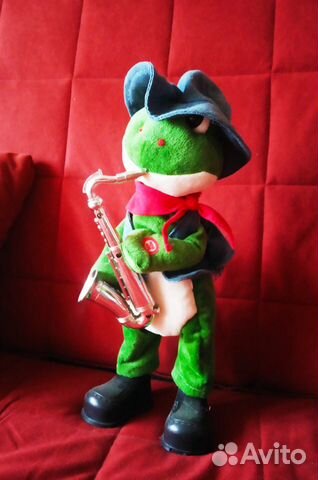 Черепашка-ниндзя с саксафоном
