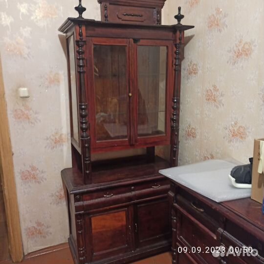 Старинный буфет