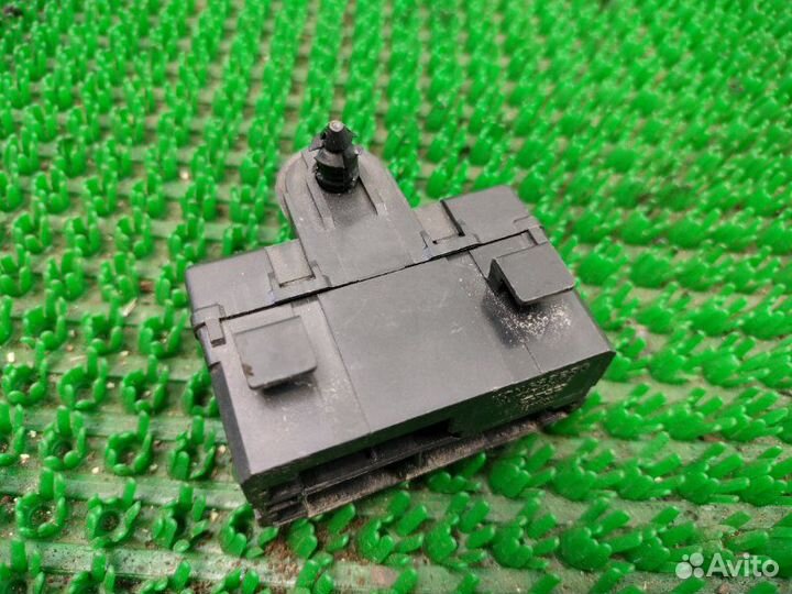 Блок управления подогревом сиденья Citroen C3 A51