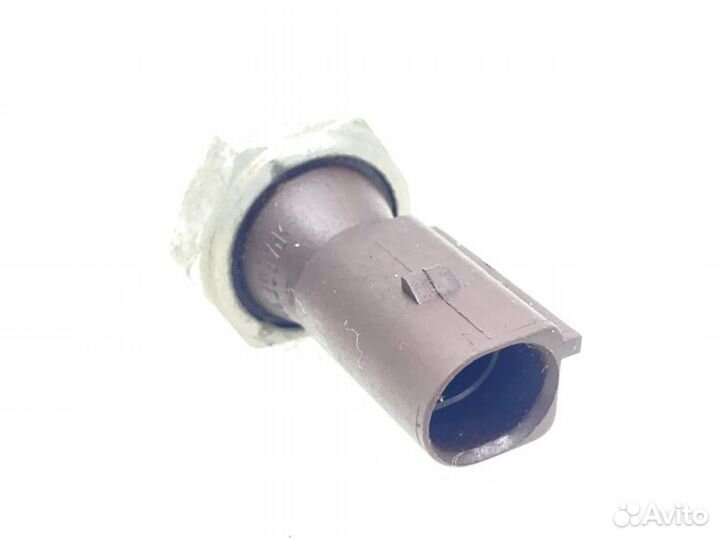 Датчик давления масла двс Audi A4 1.8 cdhb 2008