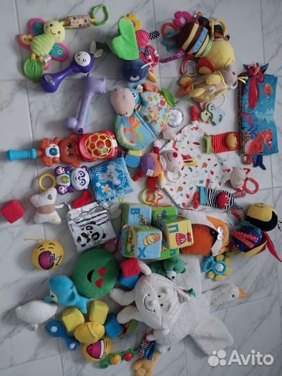 Погремушки и игрушки пакетом
