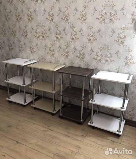 Этажерка на колесиках