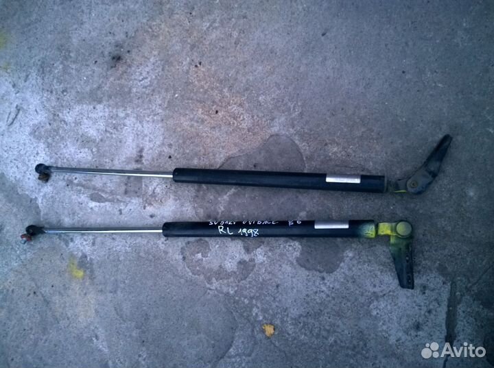 Амортизатор багажнтка subaru outback bg 1998