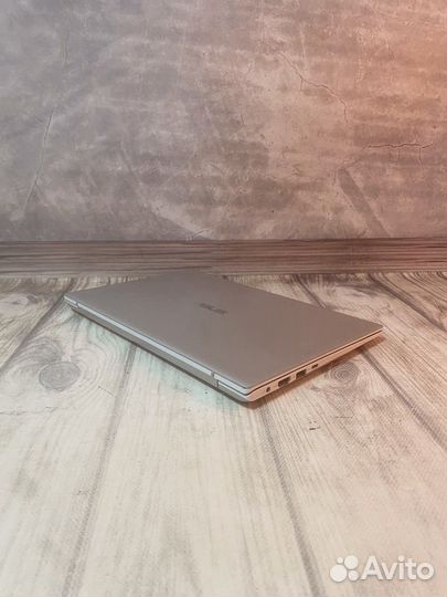 Ультрабук Asus / 256gb SSD / Соrе i5-8250u