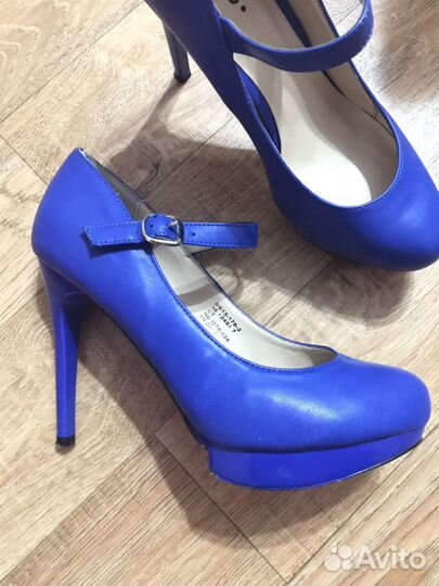 Туфли на каблуке