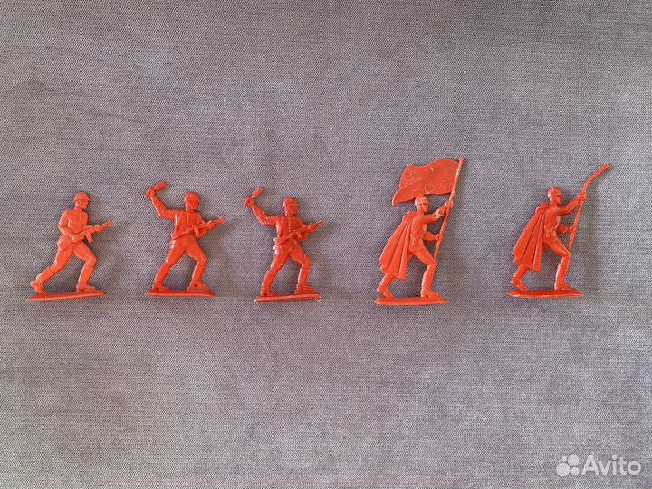 Игрушки СССР солдатики
