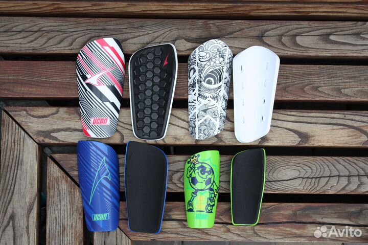 Щитки футбольные