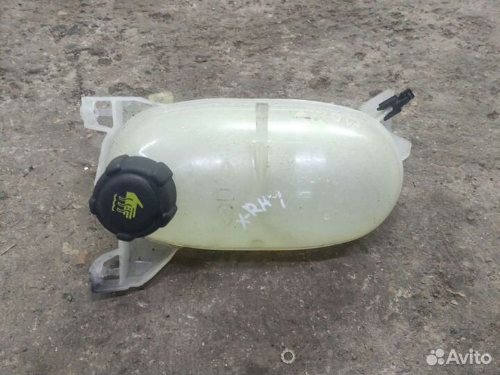 Лада Xray расширительный бачок