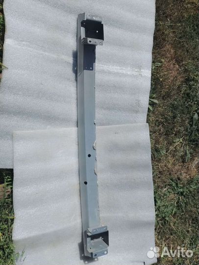 Усилитель заднего бампера Ниссан Альмера Классик