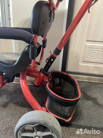 Детский велосипед с ручкой