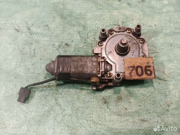 Мотор стеклоподъемника задний Audi A6 C4