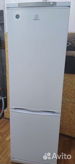 Холодильник indesit sb185