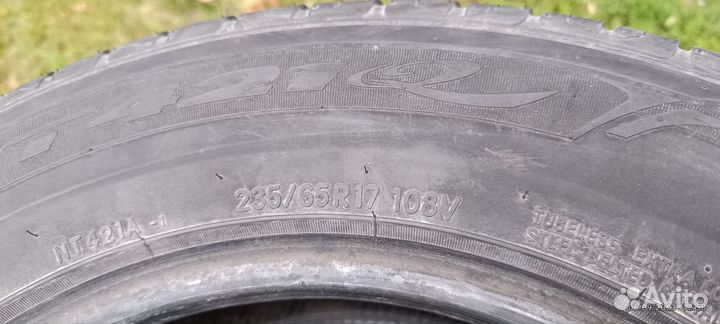Nitto NT421Q 235/65 R17