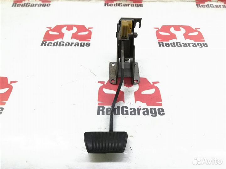 Педаль тормоза Jeep Wrangler TJ ERH 1999