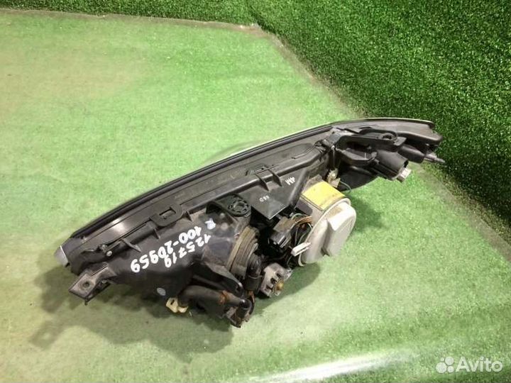 Фара ксеноновая правая Subaru Outback BPE EZ30