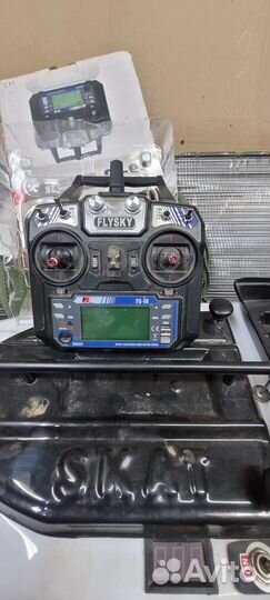 Прикормочный кораблик для рыбалки