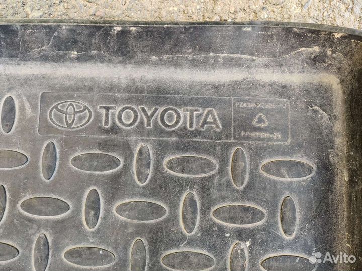 Защита бампера и порогов Rav4 XA40 оригинал