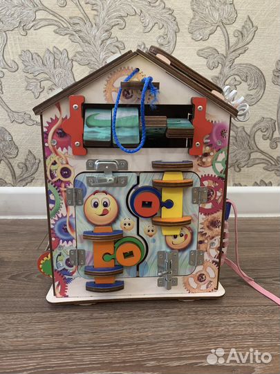 Бизиборд домик со светом