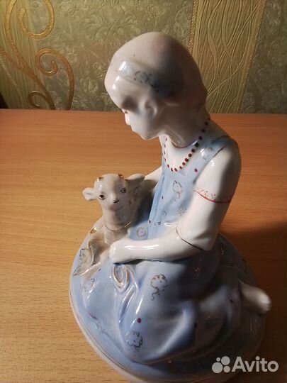 Статуэтка аленушка с козленком