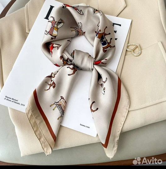 Платок на шею, косынка, шарф