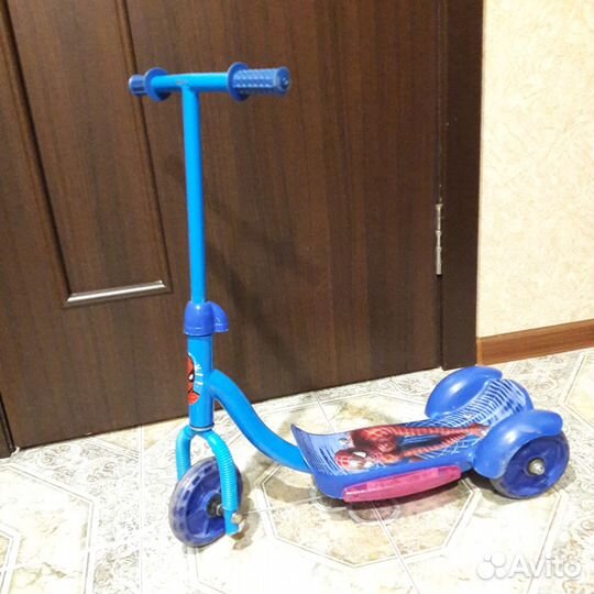 Самокат человек-паук