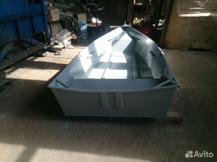 Металлическая лодка