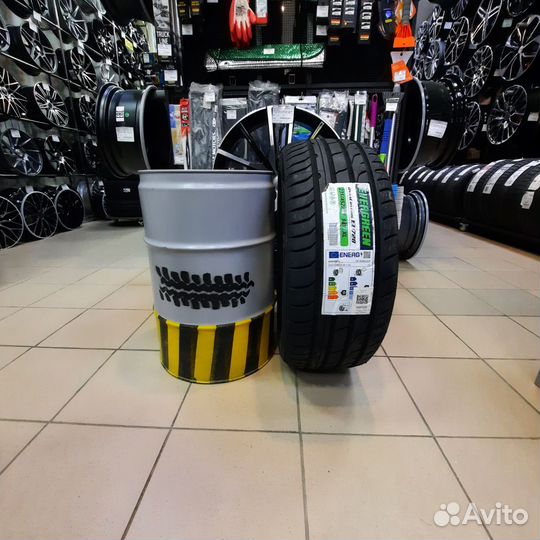 Evergreen EU728 235/45 R18 98Y