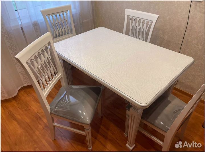 Кухонный стол раскладной белый
