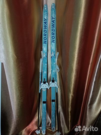 Лыжи и ботинки детские